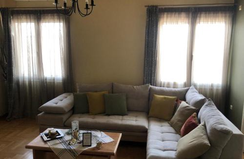 Peristeri Apartment | Acropolis View