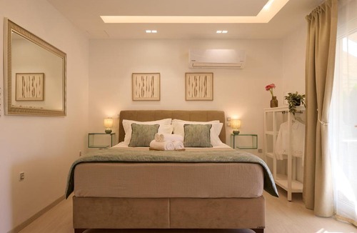 Psirri Apartment | Acropolis View Studio 8th Floor Wake Up to the Parthenon