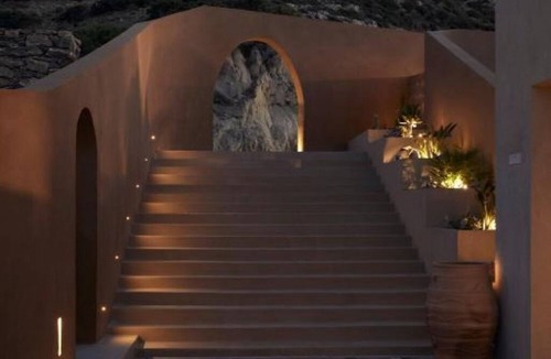 Matala House | Adama - Luxury Junior Suite with Indoor Jacuzzi