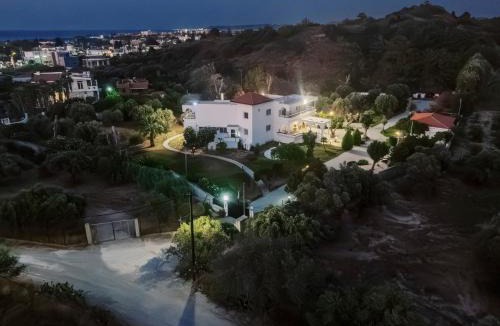 Petaloudes Villa | Adama Luxury Villa