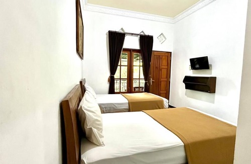 Mataram House | Adhya Guest House