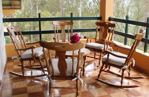 Constanza Cabin | Adorable 3-bedroom cabin in tranquil Constanza getaway