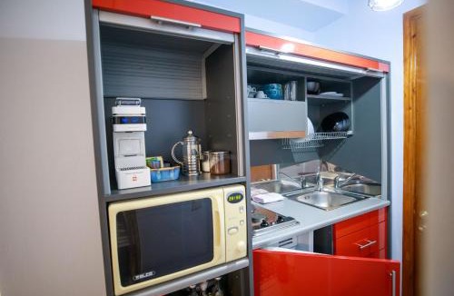 Zavlani Apartment | Adriana's downtown studio-parking lot included