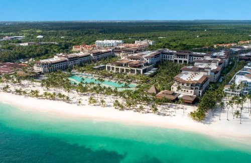 Playa Bibijagua Resort | Adults Only Club at Lopesan Costa Bávaro Resort