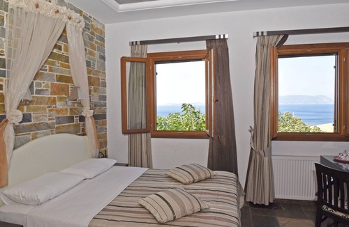 Loutraki Hotel | Aegean Wave Hotel