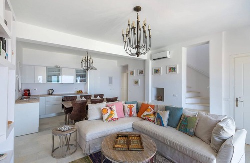 Syros Villa | Aegle Seafront Villa, 3 Bedrooms, Private Infinity Pool, Agios Stefanos, Syros