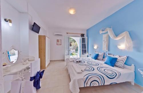 Koukounaries Apartment | Aelia Studios