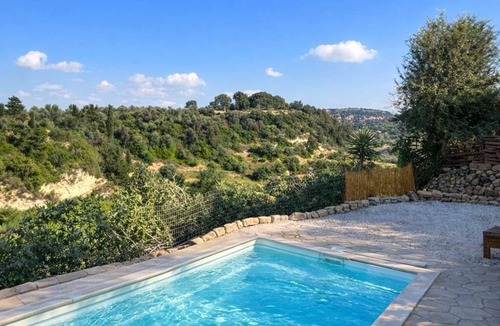 Amnatos Apartment | Aerida Guesthouse Of Stone - Maria Cozy Suite