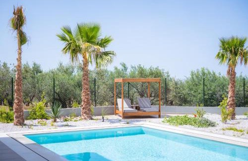 Skotino Villa | Aetheria & Aura Suites by Temma Villas
