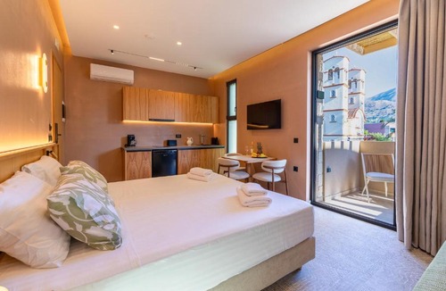 Georgioupolis Apartment | Aetherion Suites