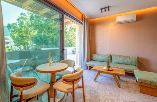 Georgioupolis Apartment | Aetherion Suites