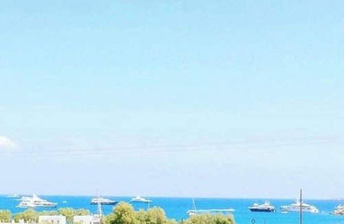 Naousa Villa | Affordable luxury at it's best with this charming, spacious, Cycladic Home.
