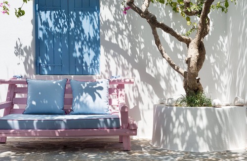 Naousa Villa | Affordable luxury at it's best with this charming, spacious, Cycladic Home.