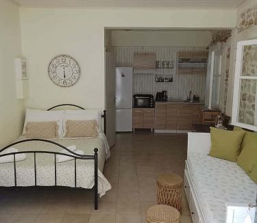 Vathy Apartment | Afroessa Apartment Ithaca