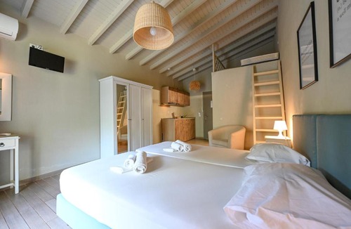 Koukounaries Apartment | Aggelos Grand