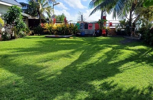 Mahina Apartment | AHONU BEACH STUDIO - Garden and sea