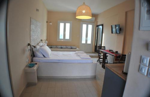 Loutra Apartment | Aiolos Studios Κythnos