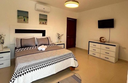 Los Patos Hotel | Airisha Villa Paradise