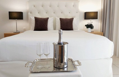 Polichrono Hotel | Akrogiali Exclusive Hotel - Adults Only