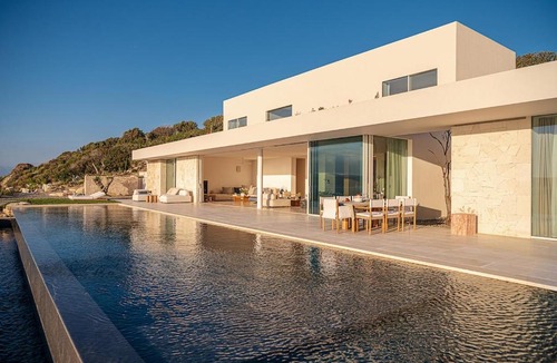 Plaka Villa | Akron House