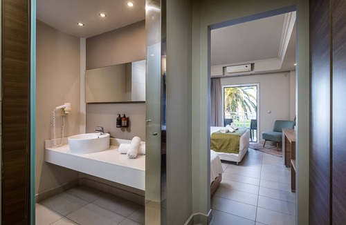 Marmari Hotel | Akti Coast Club