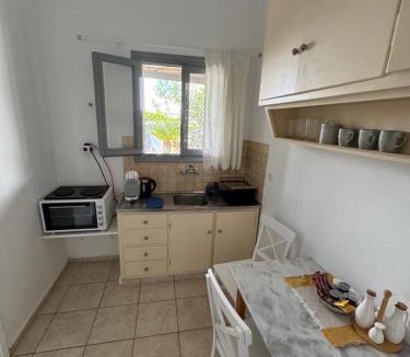 Livadi House | Akti Rooms And Studios