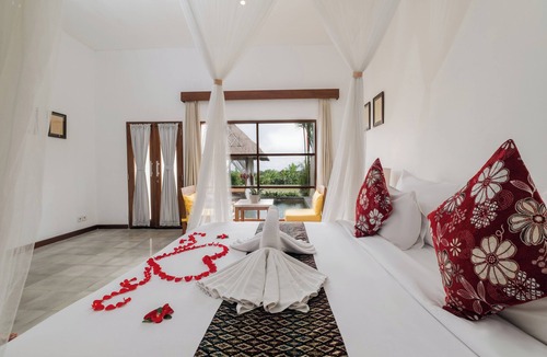 Melayang Hotel | Alam Puisi Villa