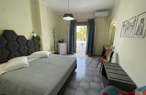 Karterados Hotel | Albatros Hotel