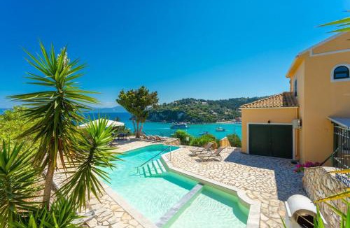Lakka Villa | Alexander