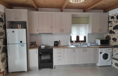 Milia House | Alexander's cottage