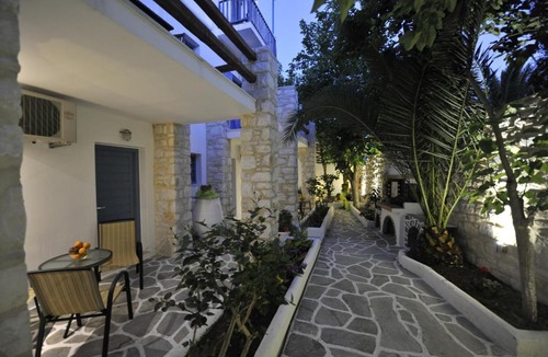Naousa Apartment | Alexandros Studios