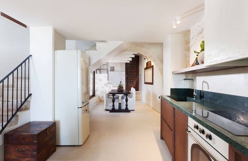 Maroulas Villa | Ali Vafis Villa, Heated Jacuzzi & Indoor Pool