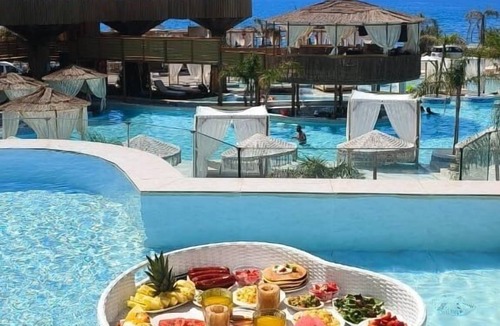 Haraki Apartment | Alia Beachfront Suites and Spa