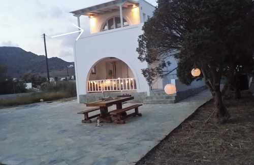 Ios Town Apartment | Alice House At Port of Ios island 150m from the beach