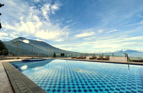 Ciloto Hotel | Alinson Sunset Hill