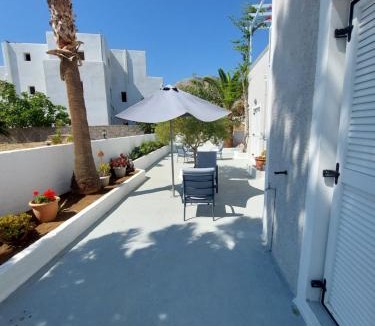 Kamari Hotel | Alkyon Hotel