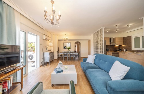Karavomylos Apartment | ALKYONI-Magnificent Seaview -Waterfront-110sq m- Beautiful decoration-1st floor