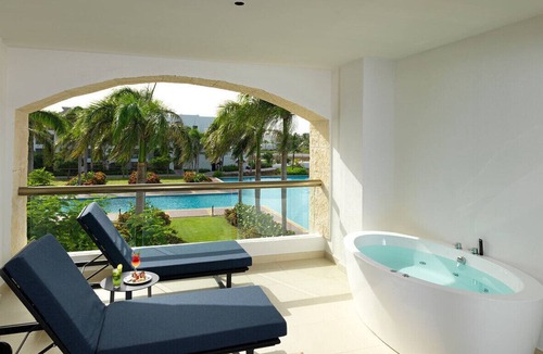 Bavaro Hotel | All-inclusive Experience, Islander Junior King! Hard Rock Punta Cana | 4 Units