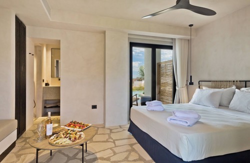 Amoopi Hotel | ALMI LUXURY ROOMS