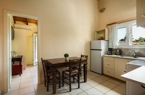 Dassia Apartment | Aloe Apartments with private Spa Tub by Konnect