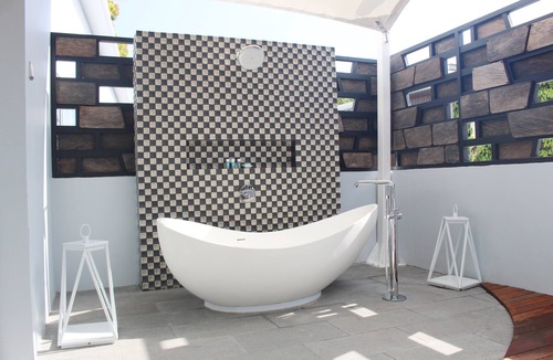 Batubelig Hotel | Aloft by Marriott Bali Seminyak