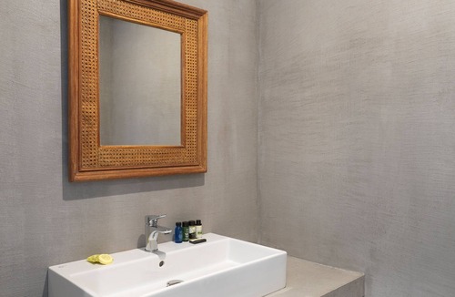 Piso Livadi Hotel | Aloni Hotel