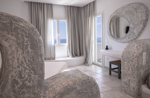 Piso Livadi Hotel | Aloni Hotel