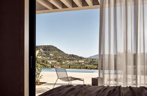 Akrotiri Villa | Alpha Villa - A Leading Luxury Villa!