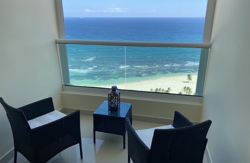 Villas Del Mar Apartment | Always Family First ⭐️⭐️⭐️⭐️⭐️ (18th Floor Luxury Apt)