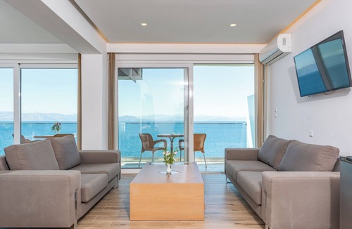 Benitses Hotel | Alyssium