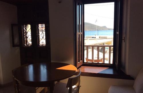 Halki Apartment | Amalia Harbor