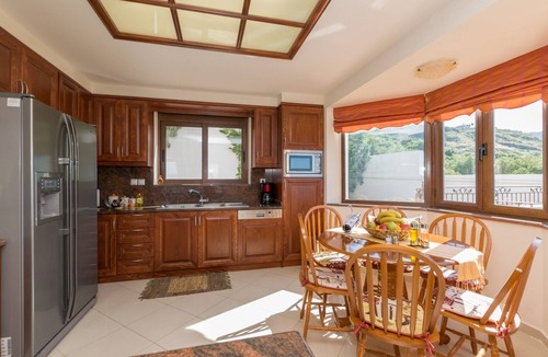 Katochori Villa | Amalia Villa - Three Bedroom Villa, Sleeps 8