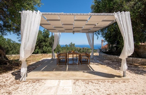 Magazia House | Amaranthus house