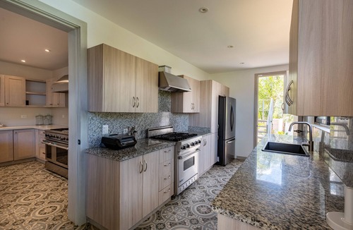 Las Terrenas Villa | Amazing beach front new villa. Beatifull 8 suites for 20 guests. Cheff optional